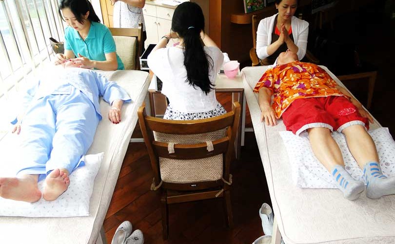 피부미용 및 네일아트 봉사