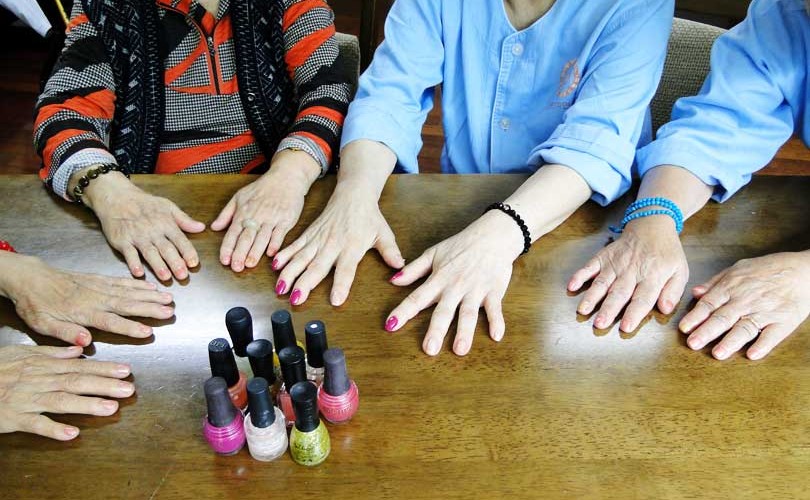 피부미용 및 네일아트 봉사